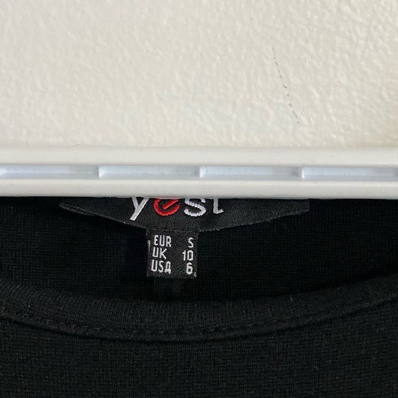 black dress - Picture 4 of 8